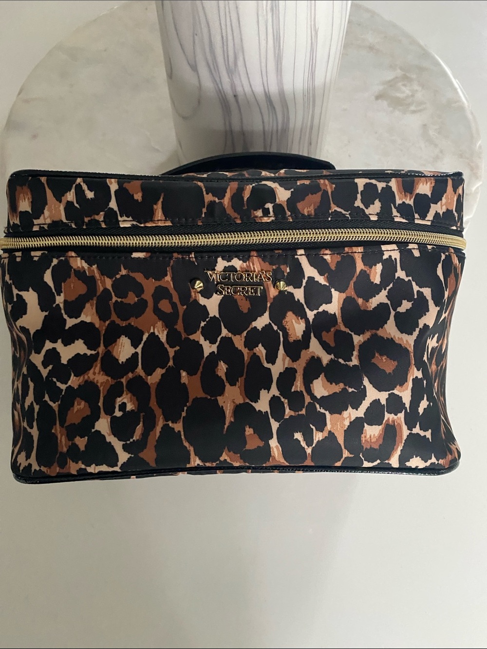 😍Victoria's Secret Leopard Print Travel Case Cute!
